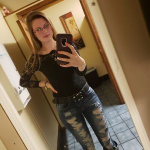 Meet your Posher, Candice